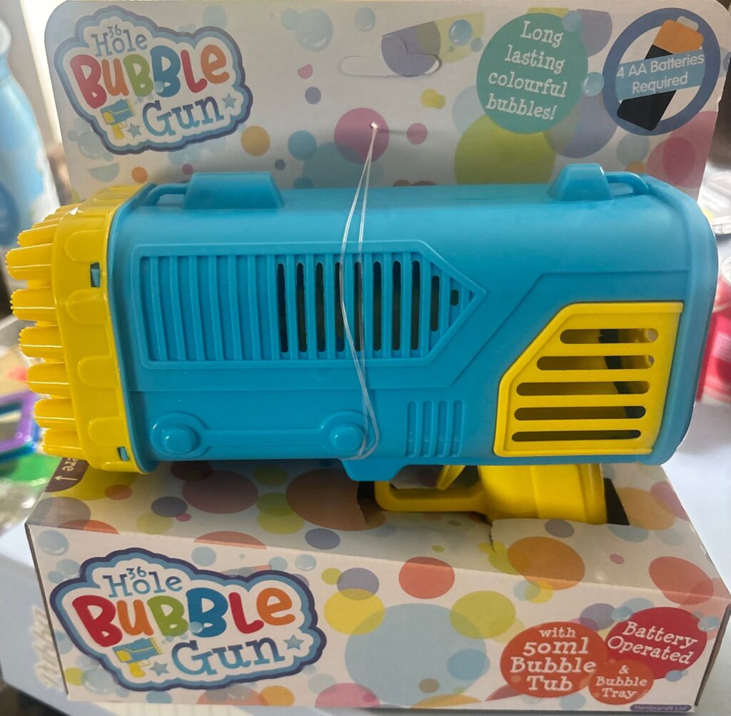 Hole Battery operated bubble gun with bubble solution (50ml)